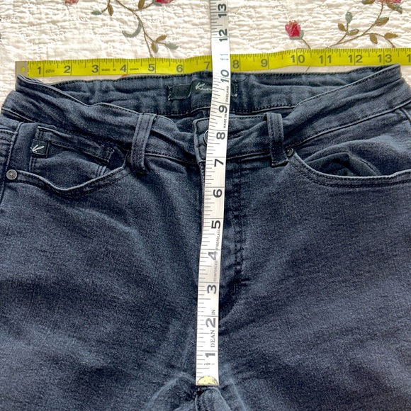 KanCan🖤Skinny Distressed Black JEANS Midrise with Stretch🌻9/28 - Picture 8 of 13